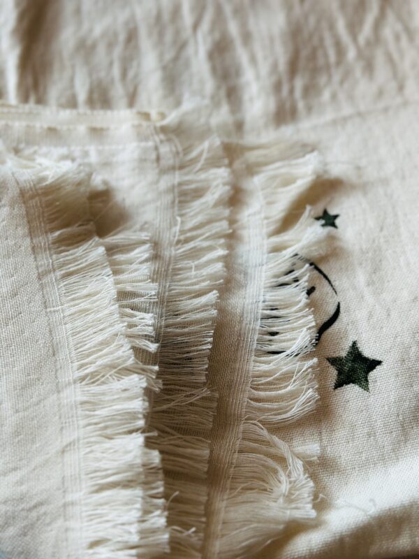 Hand-painted New York CAT patterned scarf/throw | Ivory - Image 2