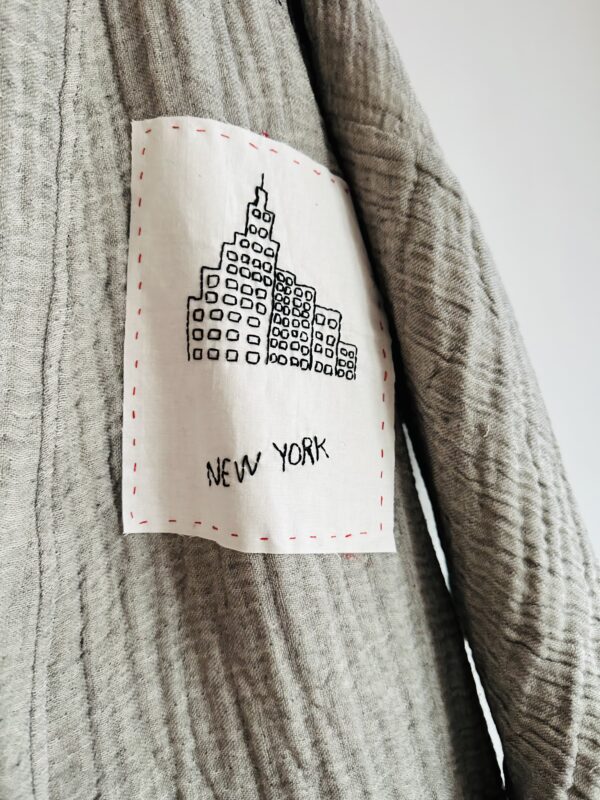 Hand-painted New York silhouette oversized kimono | Gray - Image 2