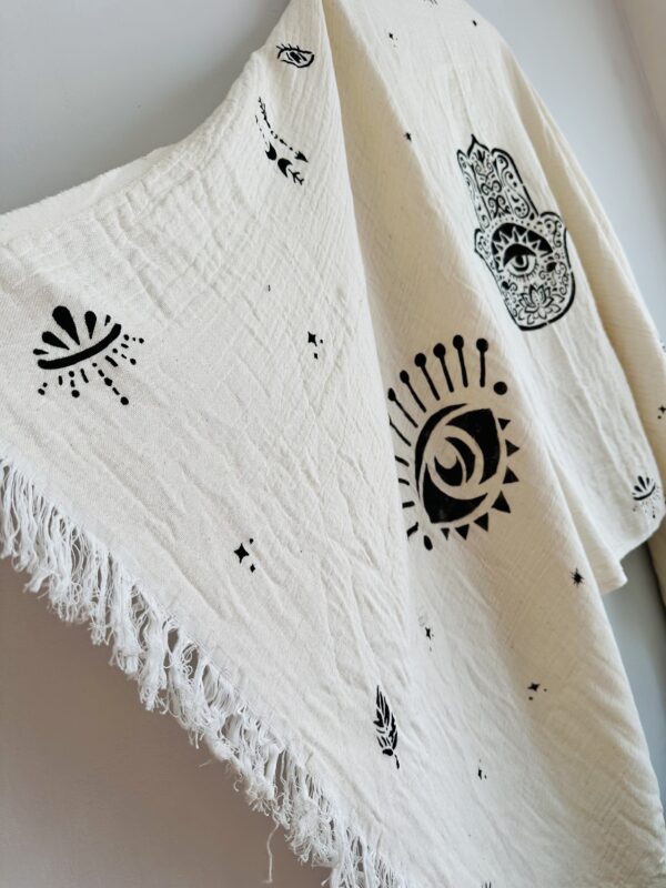 Hamsa /Fatima hand patterned shawl | Ivory - Image 6