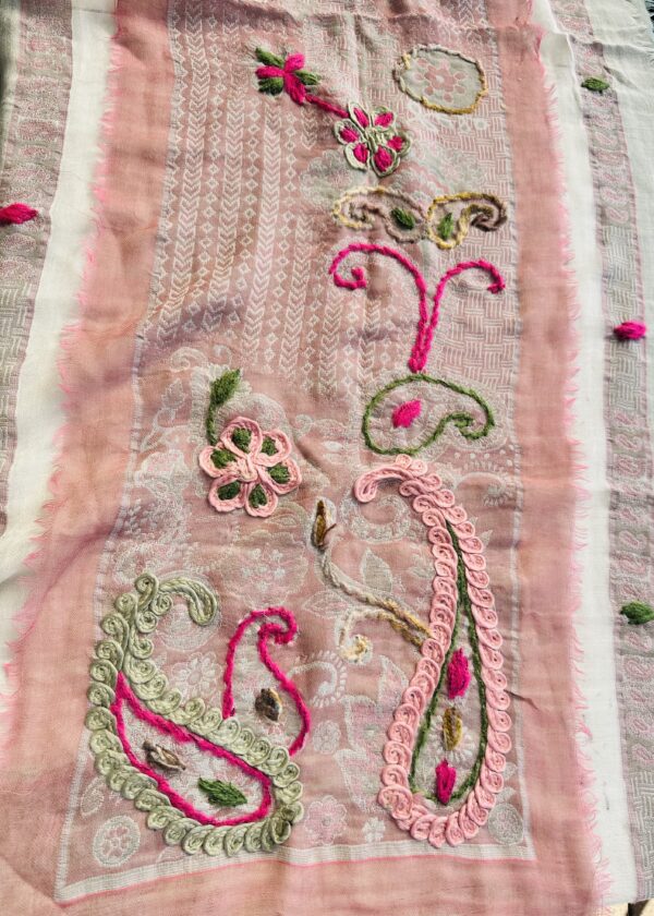 Cashmere handcrafted scarf | Pink - Image 4