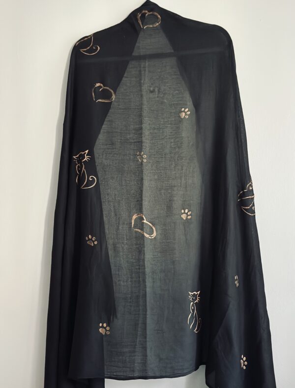 Cat pattern painted scarf | Black - Image 2