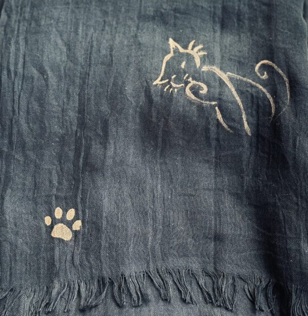 Cat pattern painted scarf | Black - Image 4